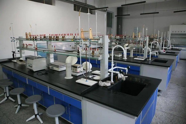 化学实验室污水处理原则是什么？污水处理设备的工艺特点有哪些？